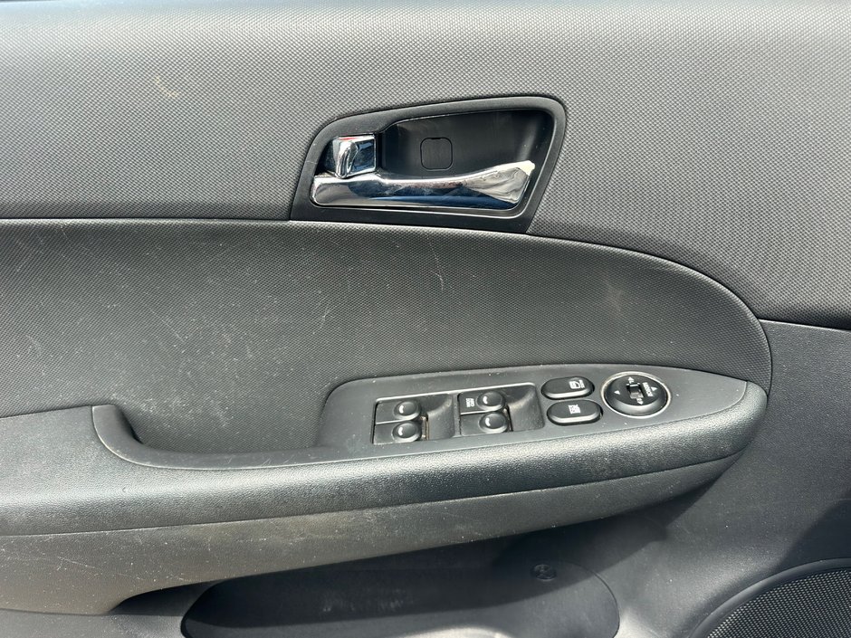 2011 Hyundai Elantra Touring GLS-9