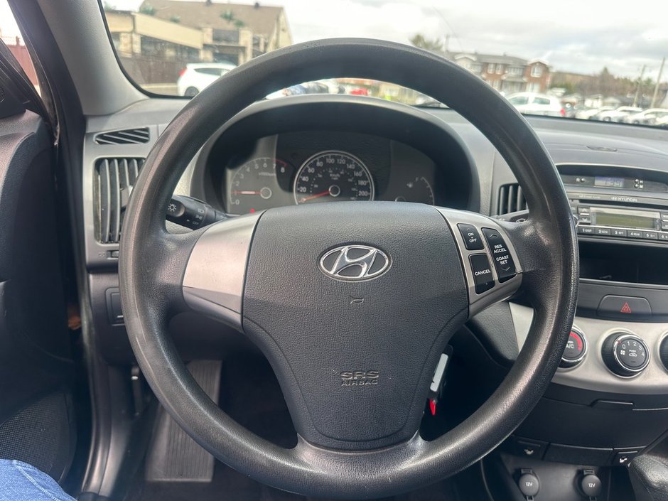Hyundai Elantra GL 2010-7
