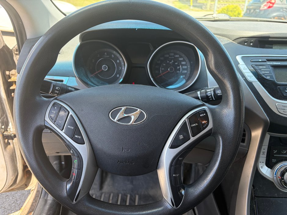 2012 Hyundai Elantra GL-8