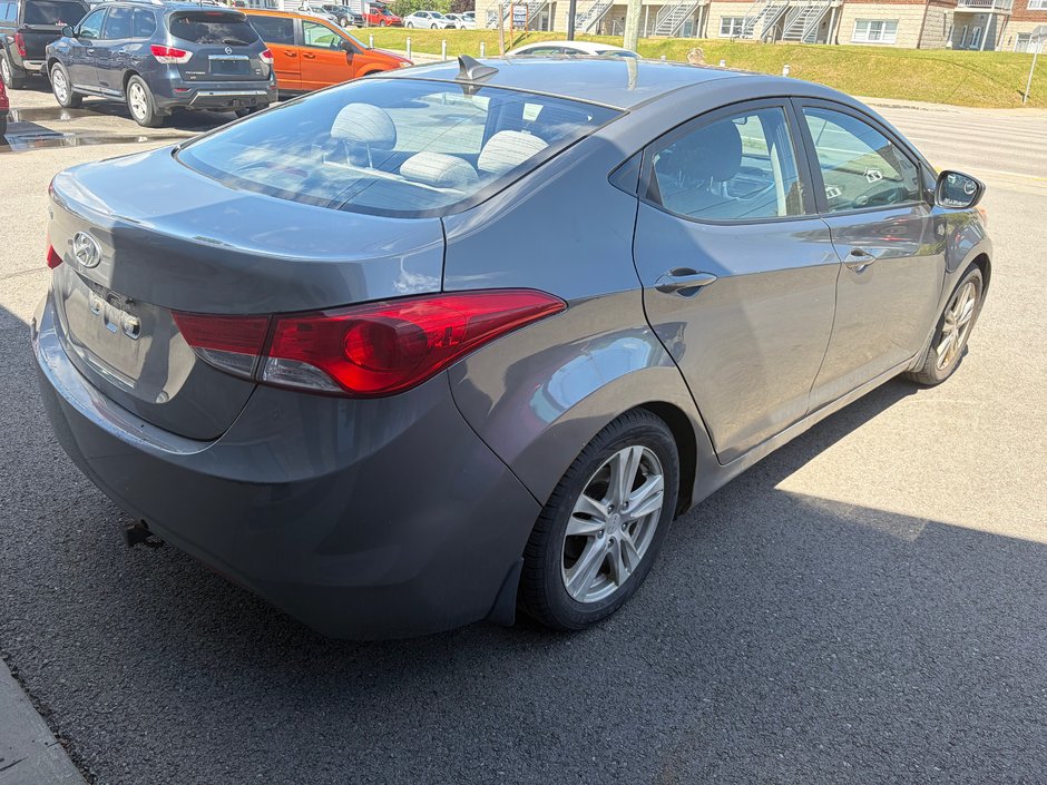 2012 Hyundai Elantra GL-4