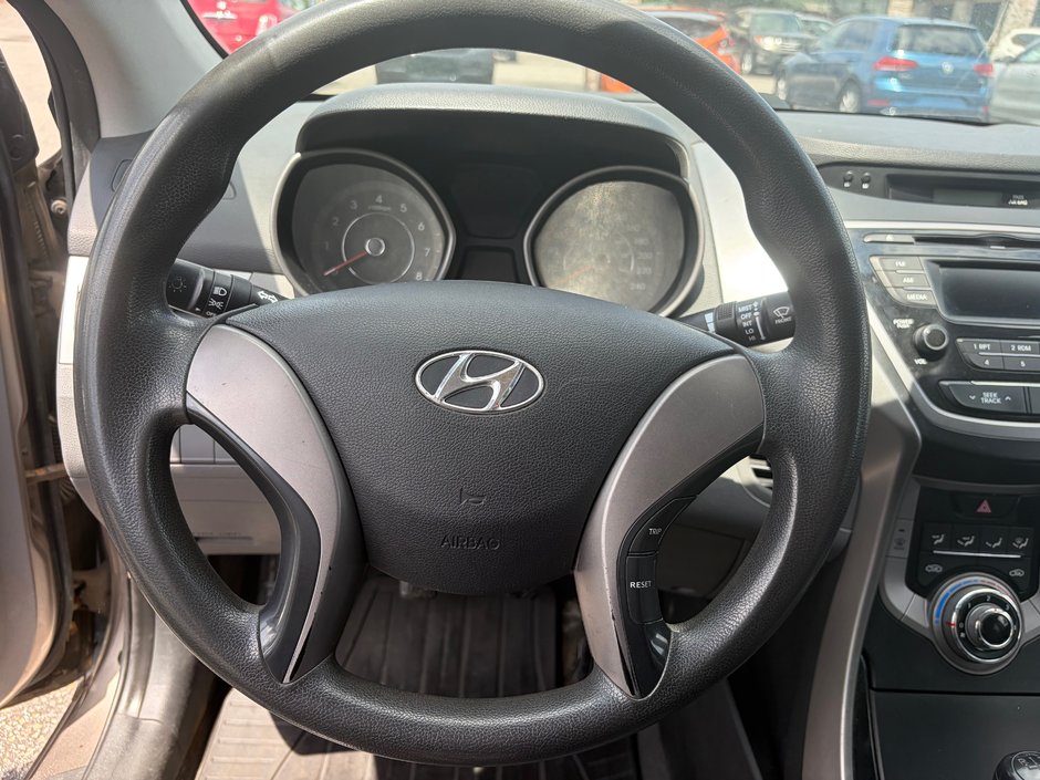 2013 Hyundai Elantra L-9