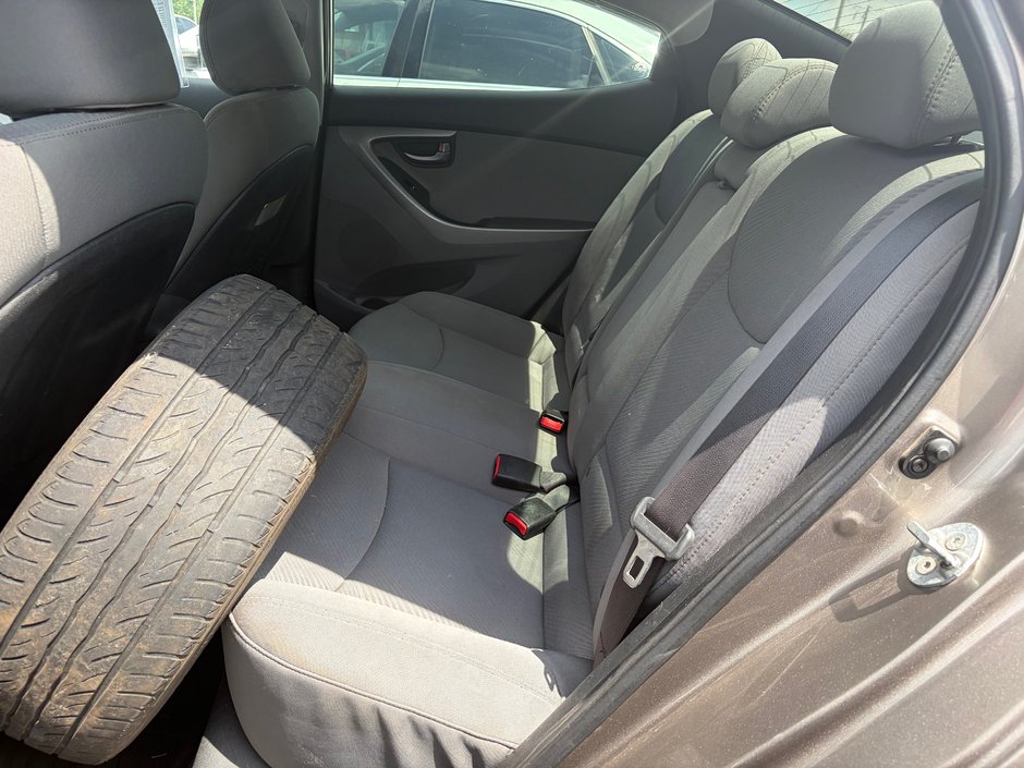 2013 Hyundai Elantra L-7