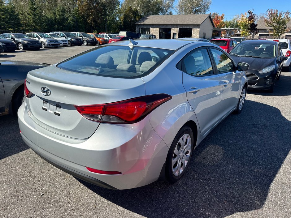 Hyundai Elantra GL 2014-2