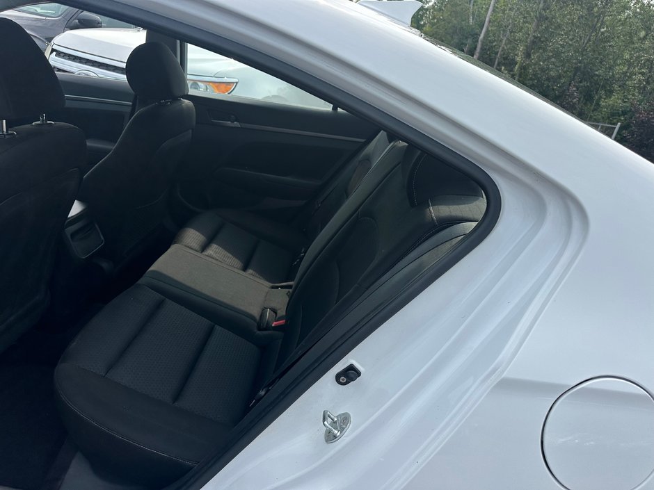 Hyundai Elantra GL 2018-5