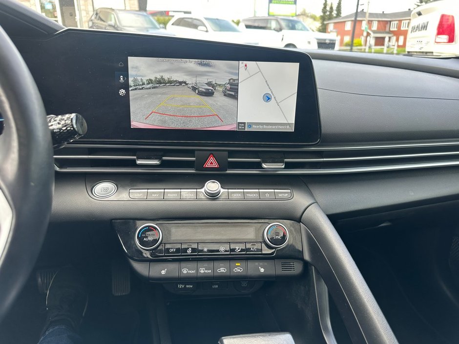 Hyundai Elantra Preferred 2024-9