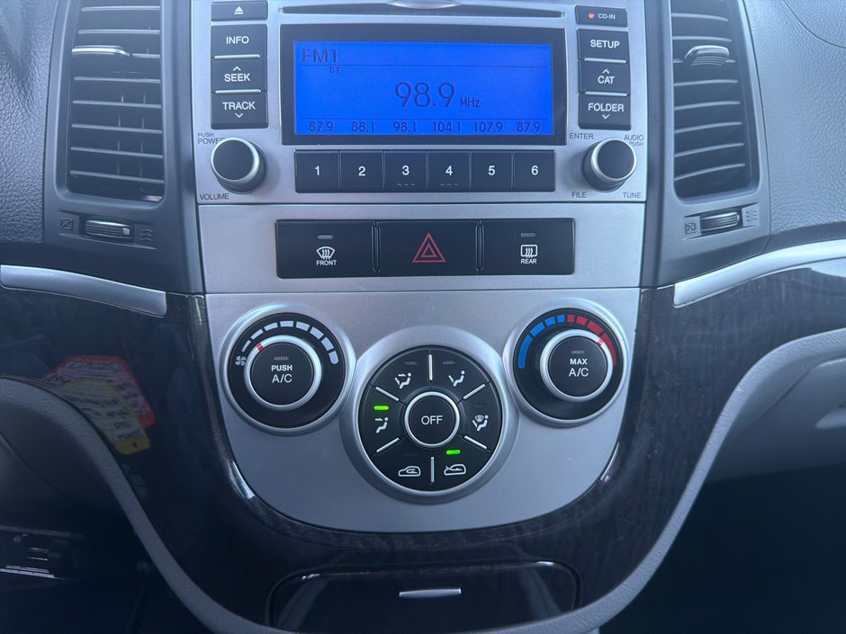 2009 Hyundai Santa Fe GL-12