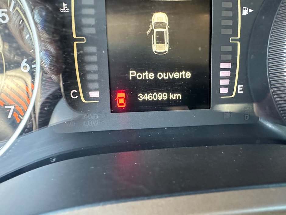 2014 Jeep Cherokee Sport-15
