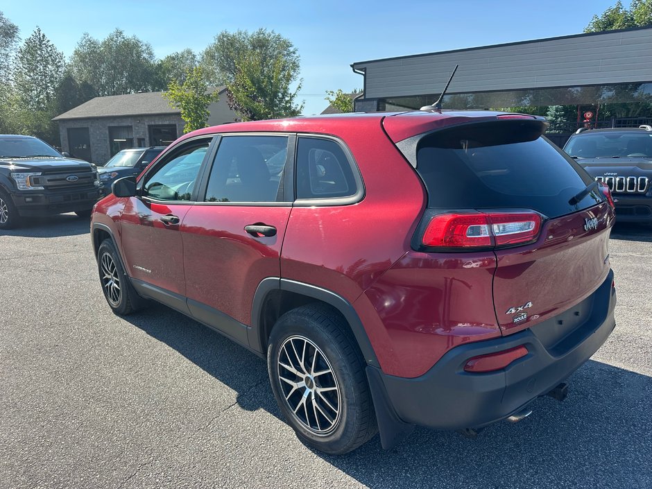 2014 Jeep Cherokee Sport-3