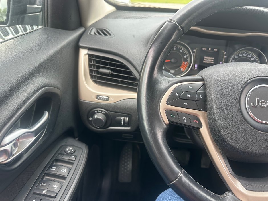 Jeep Cherokee Sport 4X4 2015-7
