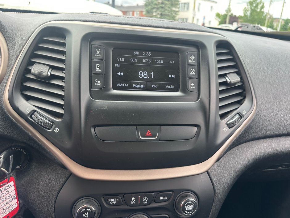 Jeep Cherokee Sport 4X4 2015-12