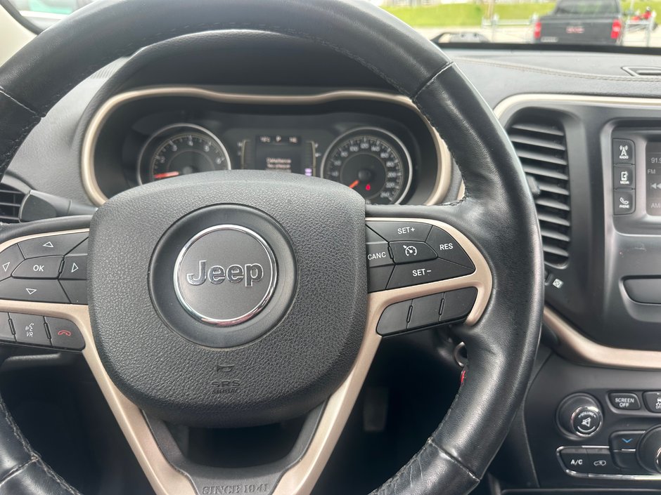 Jeep Cherokee Sport 4X4 2015-8