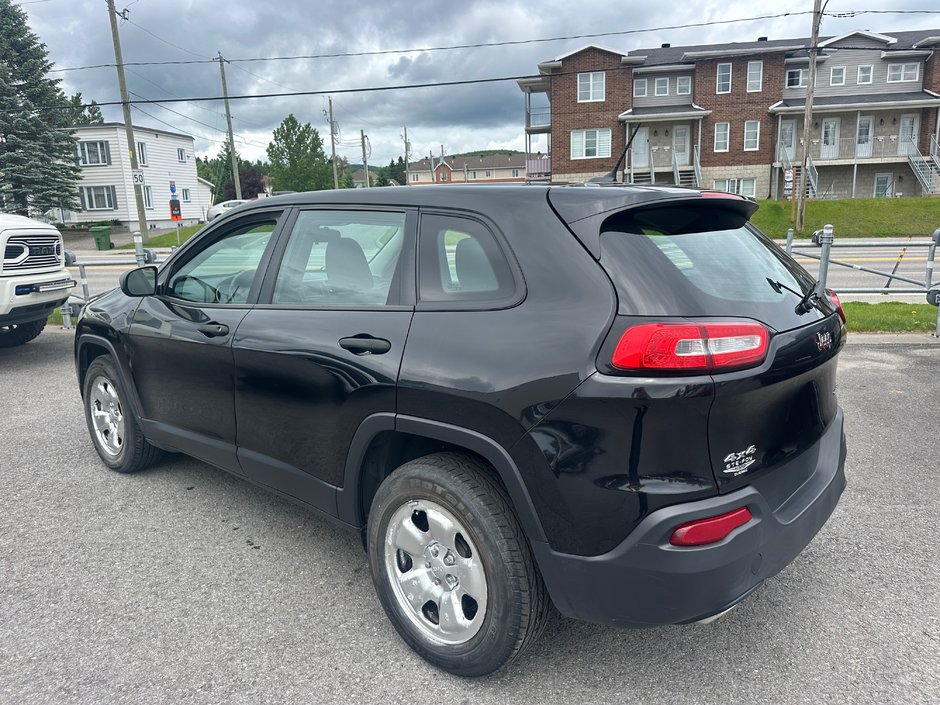 Jeep Cherokee Sport 4X4 2015-2