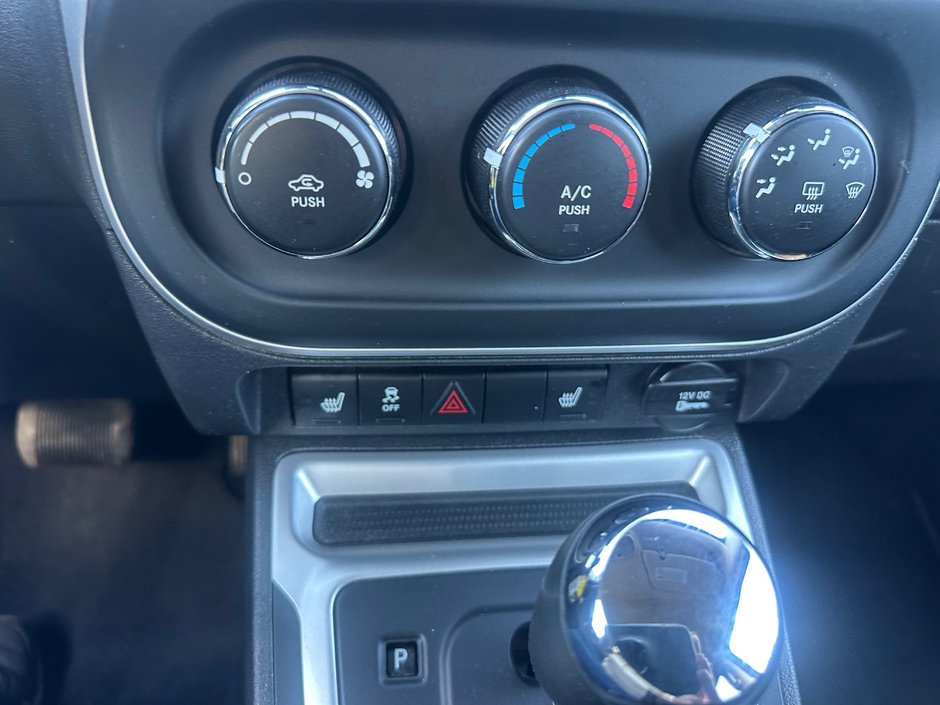 2014 Jeep Compass North 4 x4-14