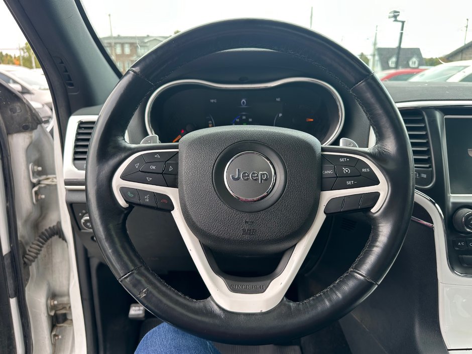 2015 Jeep Grand Cherokee Limited-11