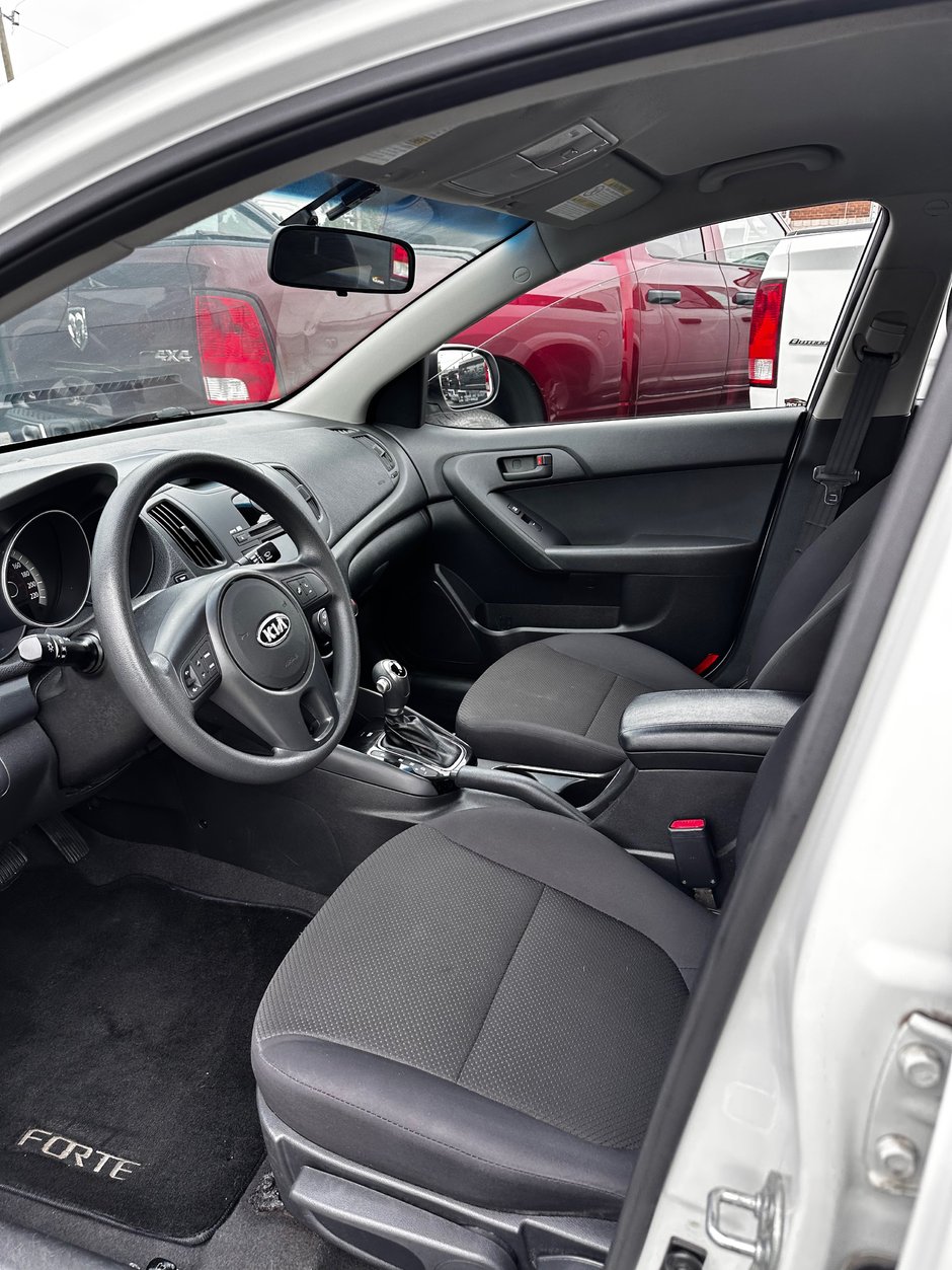 2011 Kia Forte-5