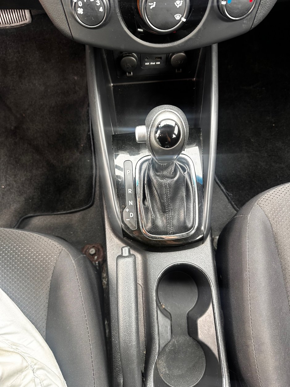 2011 Kia Forte-10