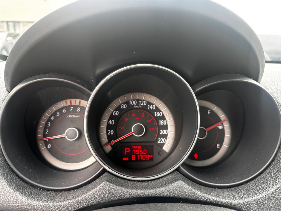 2011 Kia Forte-8