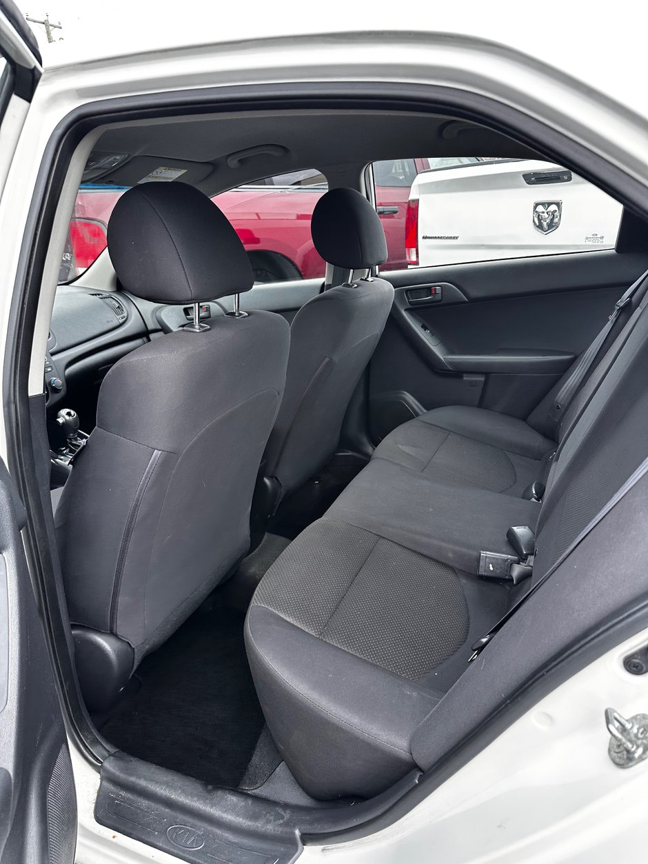 2011 Kia Forte-4