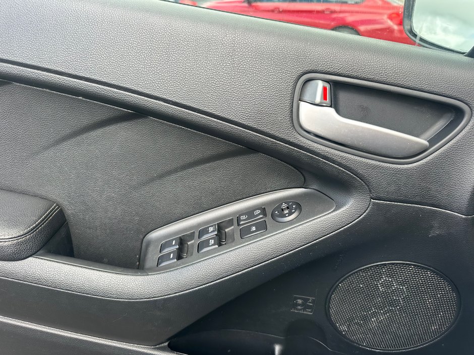 2014 Kia Forte EX-13