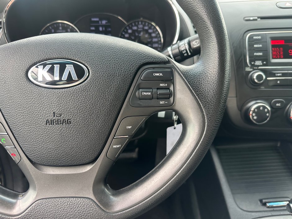 Kia Forte LX 2015-9