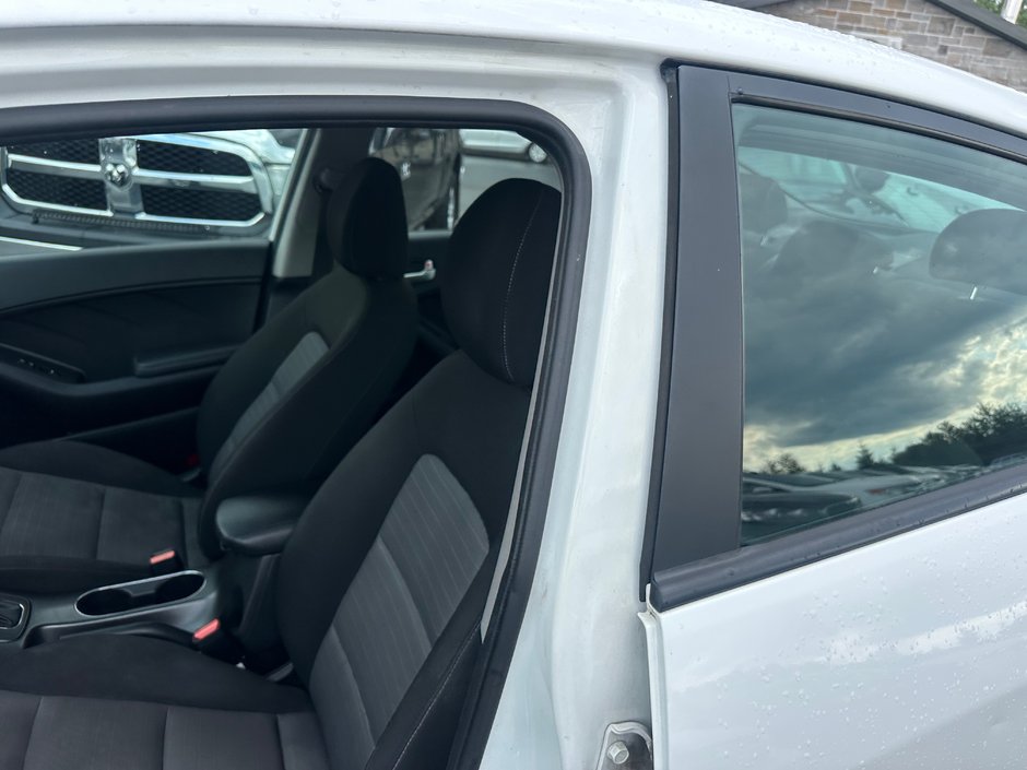 Kia Forte LX 2015-5