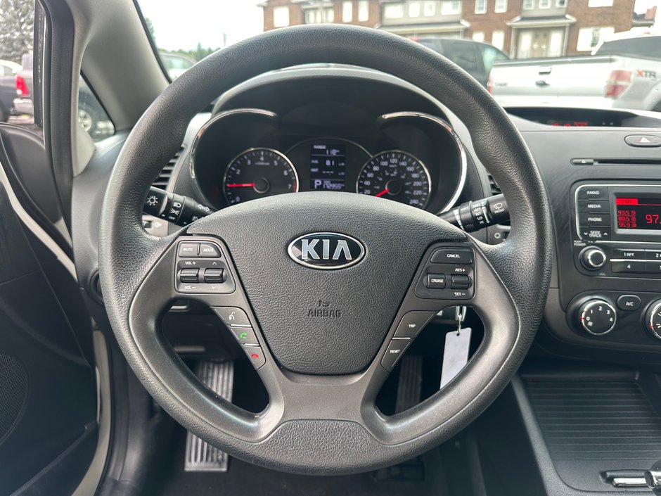 Kia Forte LX 2015-7