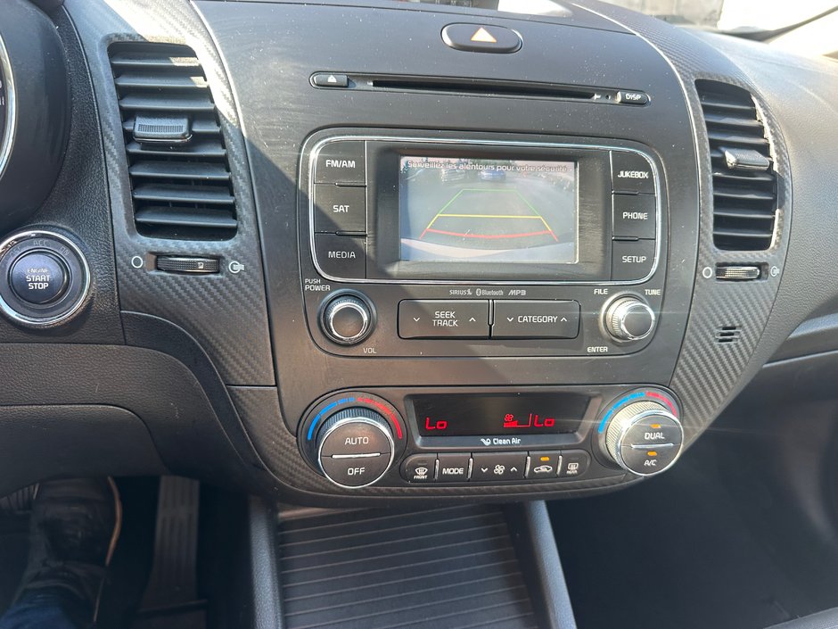 2016 Kia Forte EX-12
