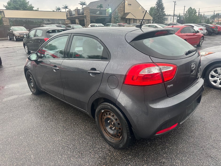 Kia Rio LX 2012-2