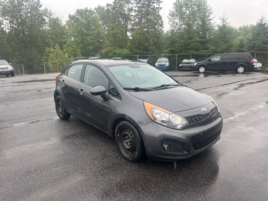 Kia Rio LX 2012-0