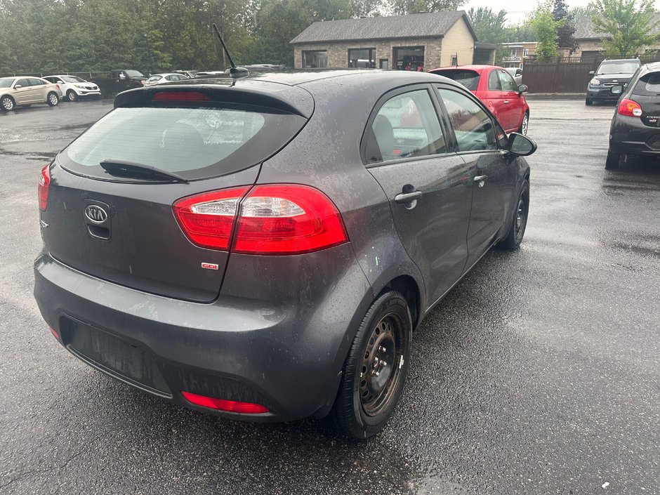 Kia Rio LX 2012-3