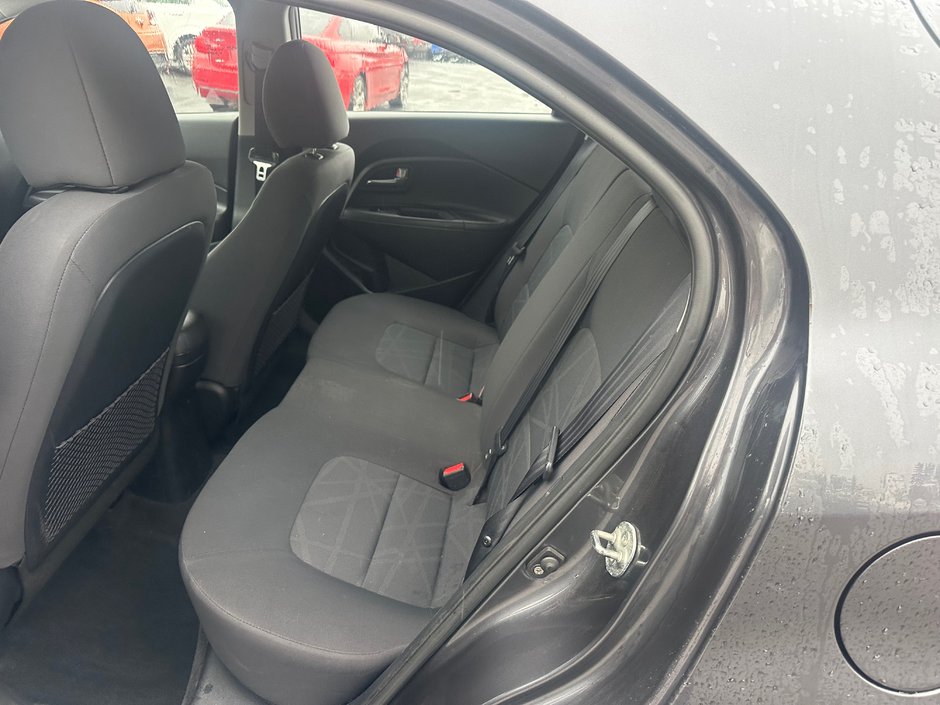 Kia Rio LX 2012-4