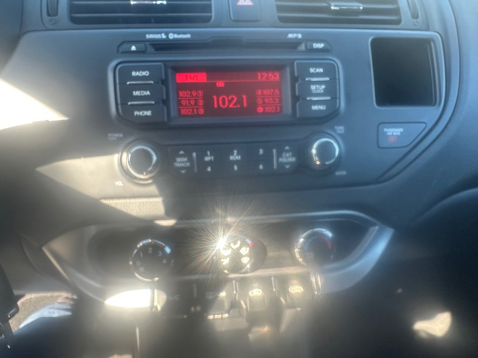 2013 Kia Rio Lx-7