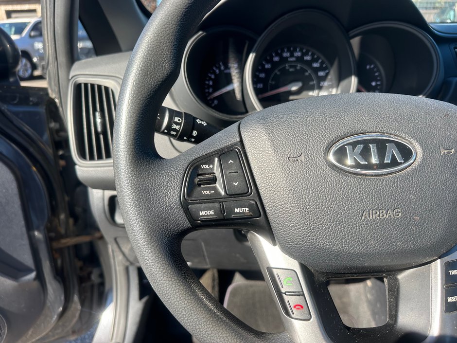 2013 Kia Rio Lx-10