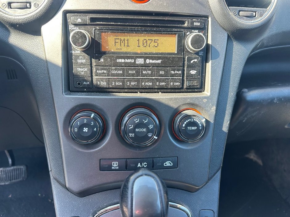 Kia Rondo EX V6 2012-11