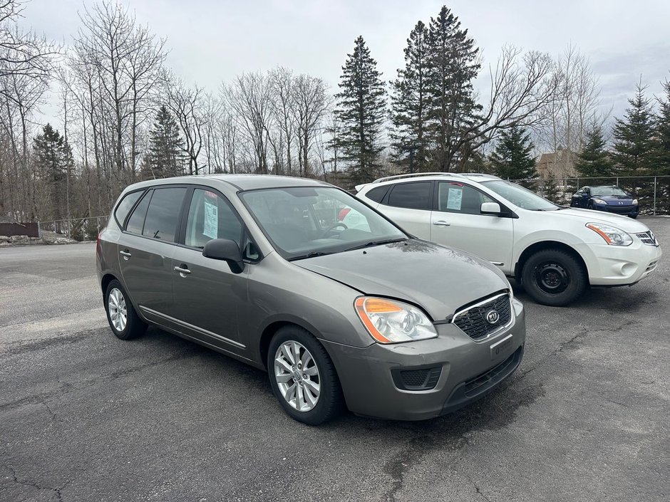 2012 Kia Rondo LX-0