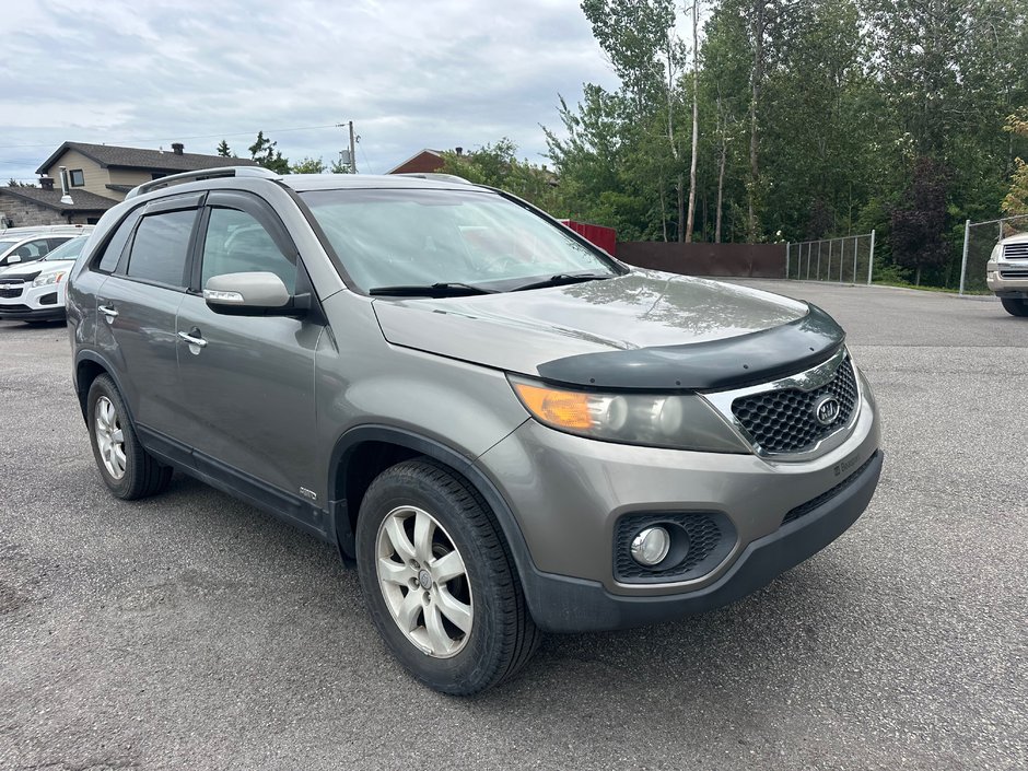 Kia Sorento LX AWD 2011-0