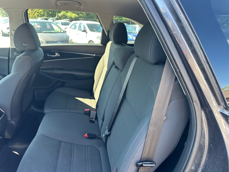 Kia Sorento LX AWD 2020-7