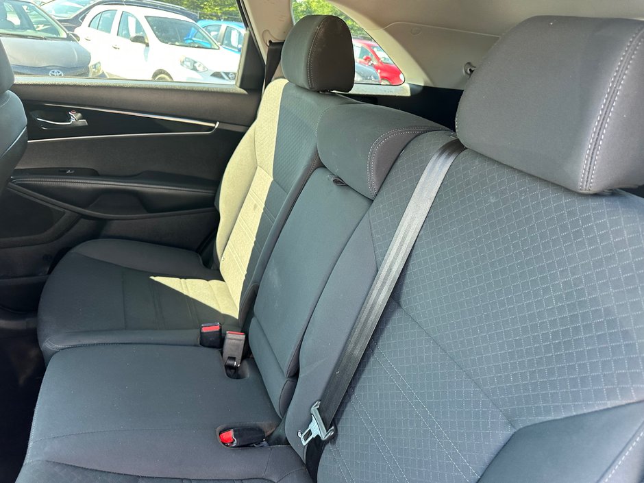 Kia Sorento LX AWD 2020-9