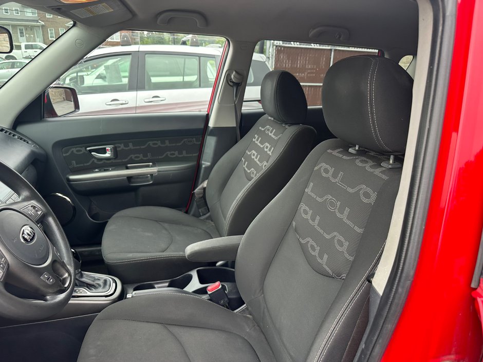 2013 Kia Soul LX-6