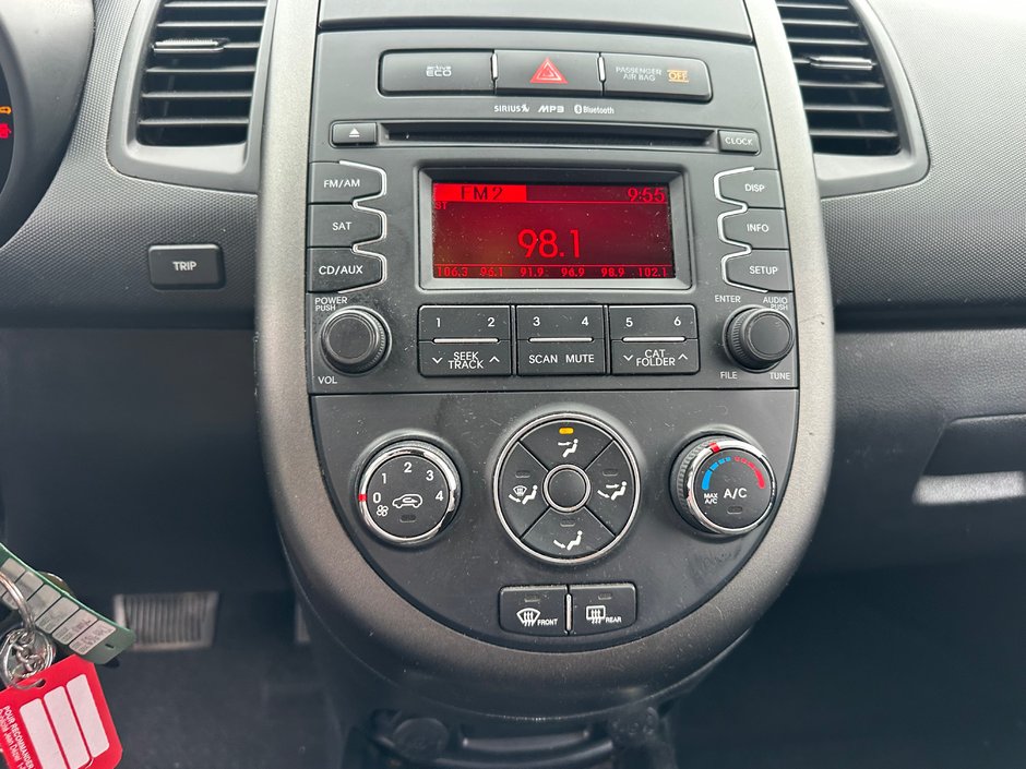 2013 Kia Soul LX-11