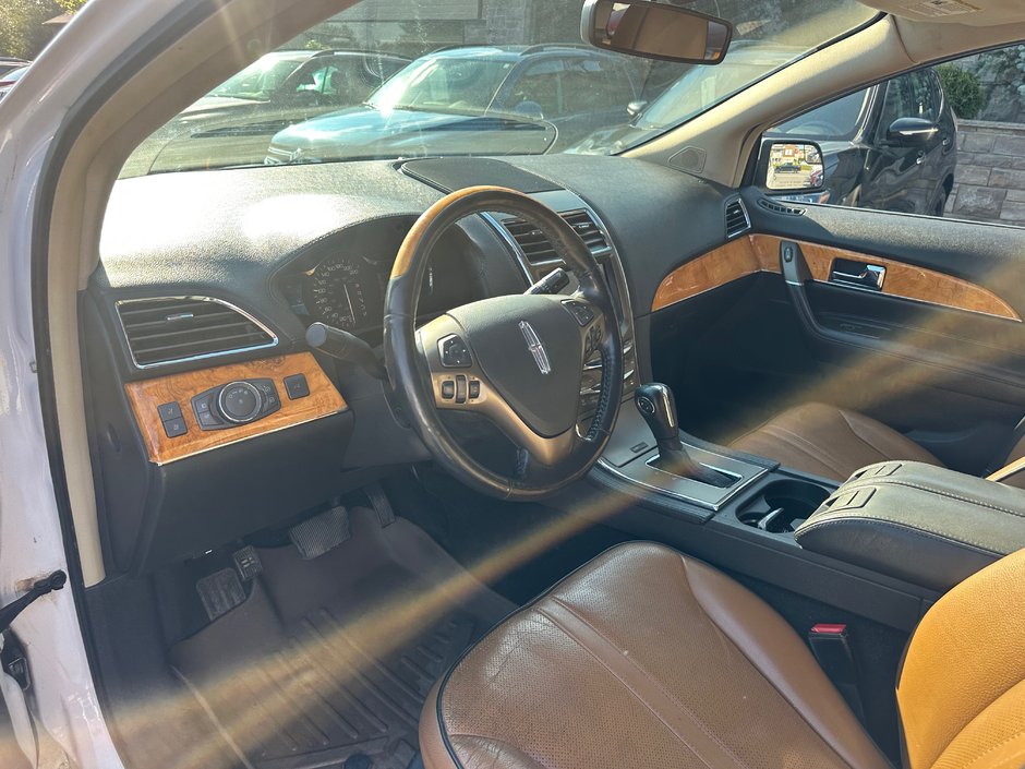 2011 Lincoln MKX AWD-5