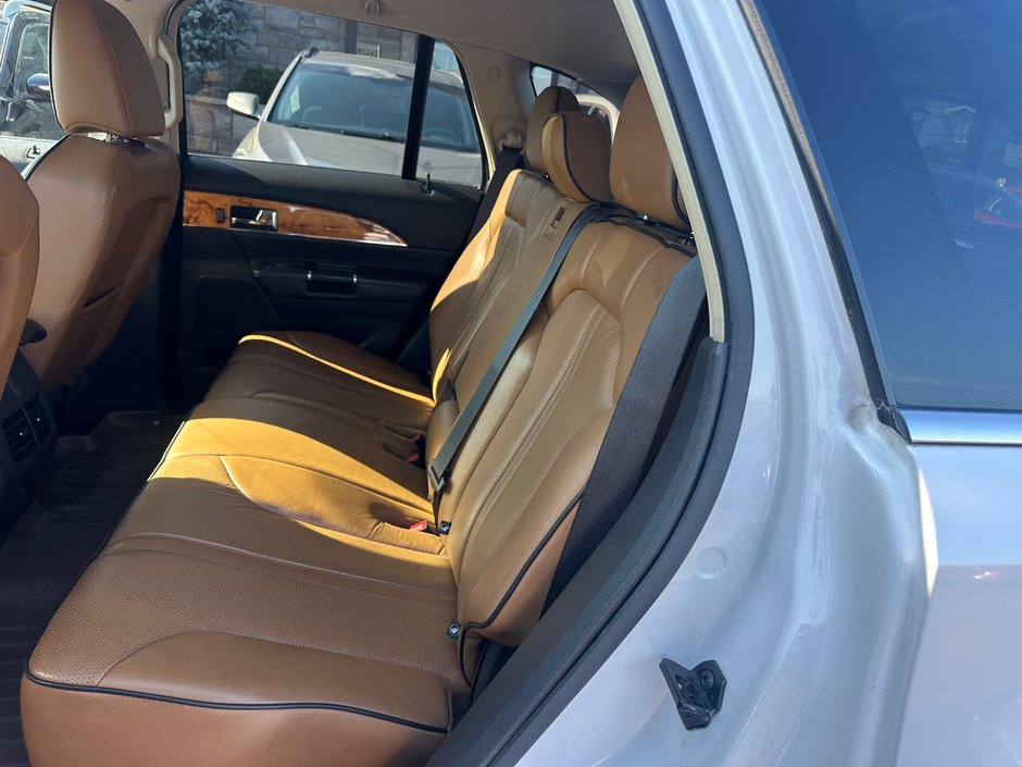 2011 Lincoln MKX AWD-7