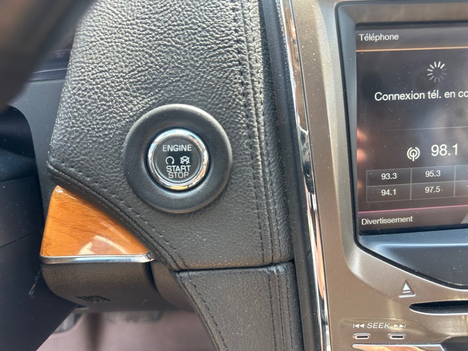 2011 Lincoln MKX AWD-15