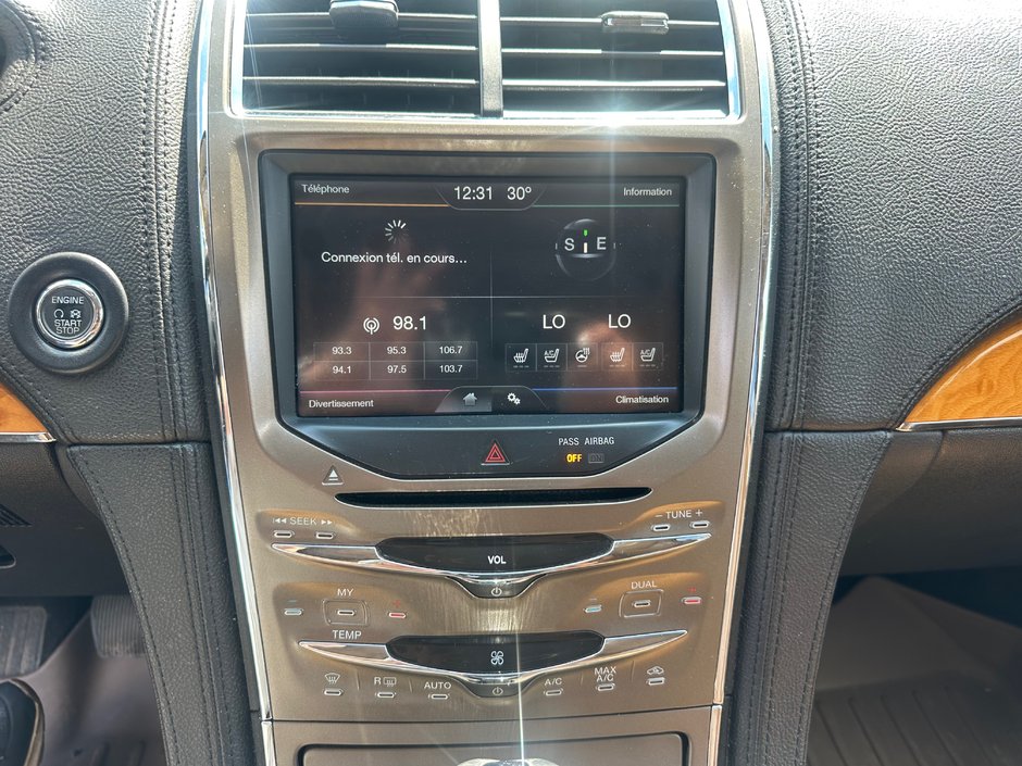 2011 Lincoln MKX AWD-16