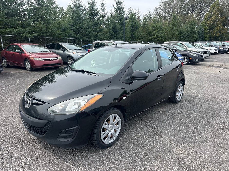 Mazda 2  2011-1