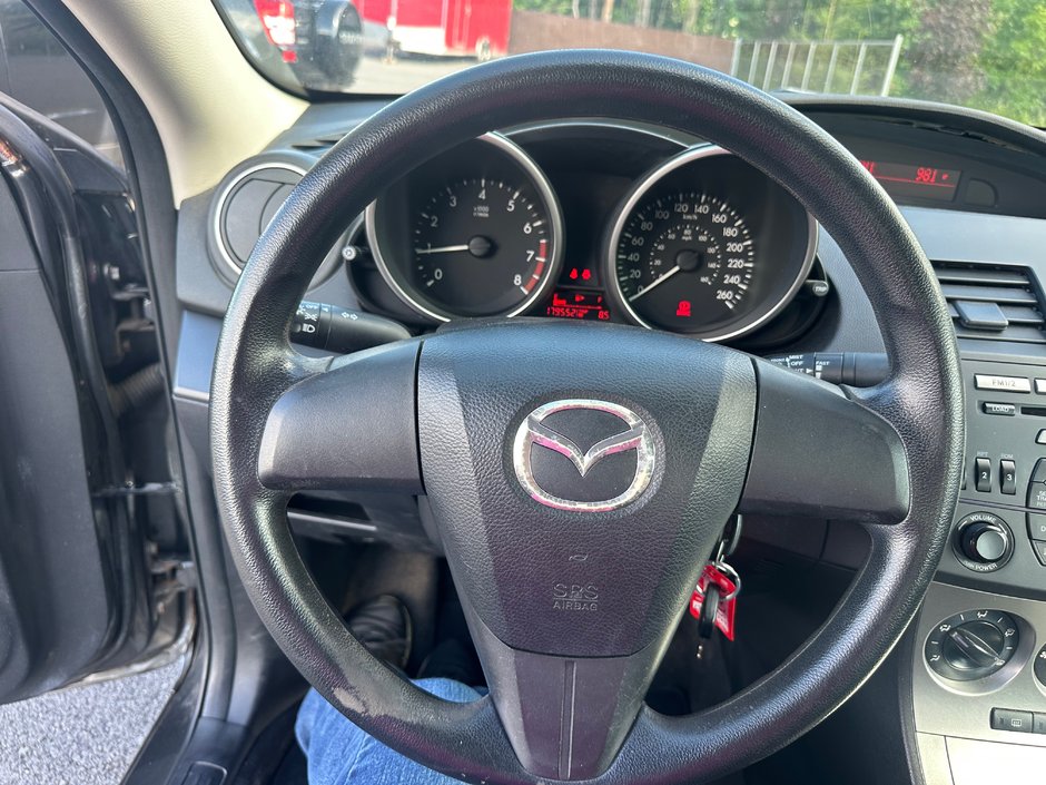 2010 Mazda 3-8