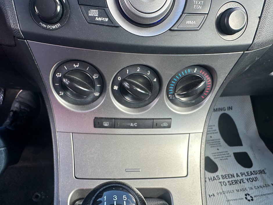 2010 Mazda 3-9