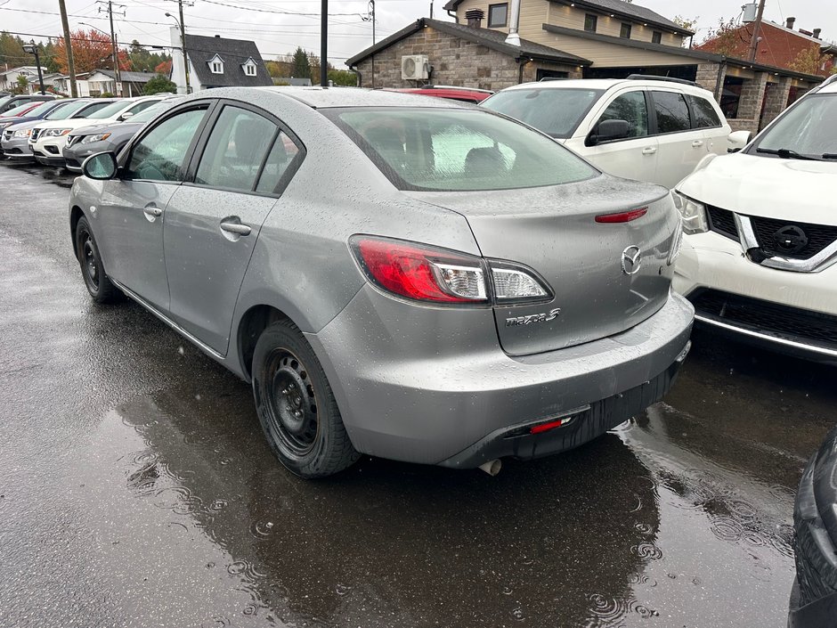 Mazda 3  2010-3