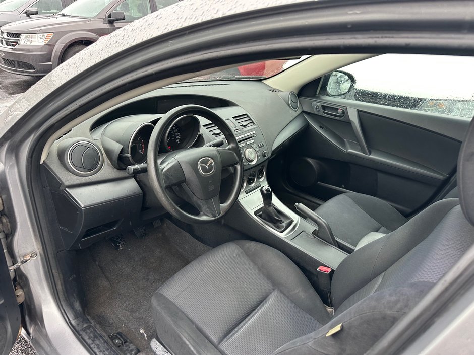 Mazda 3  2010-5