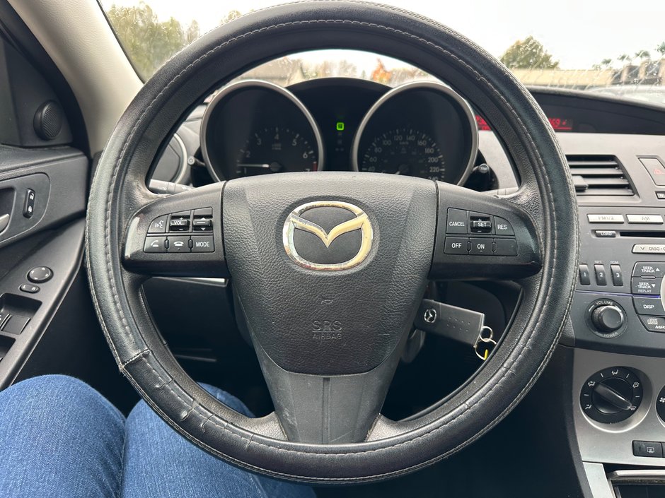 Mazda 3  2010-10